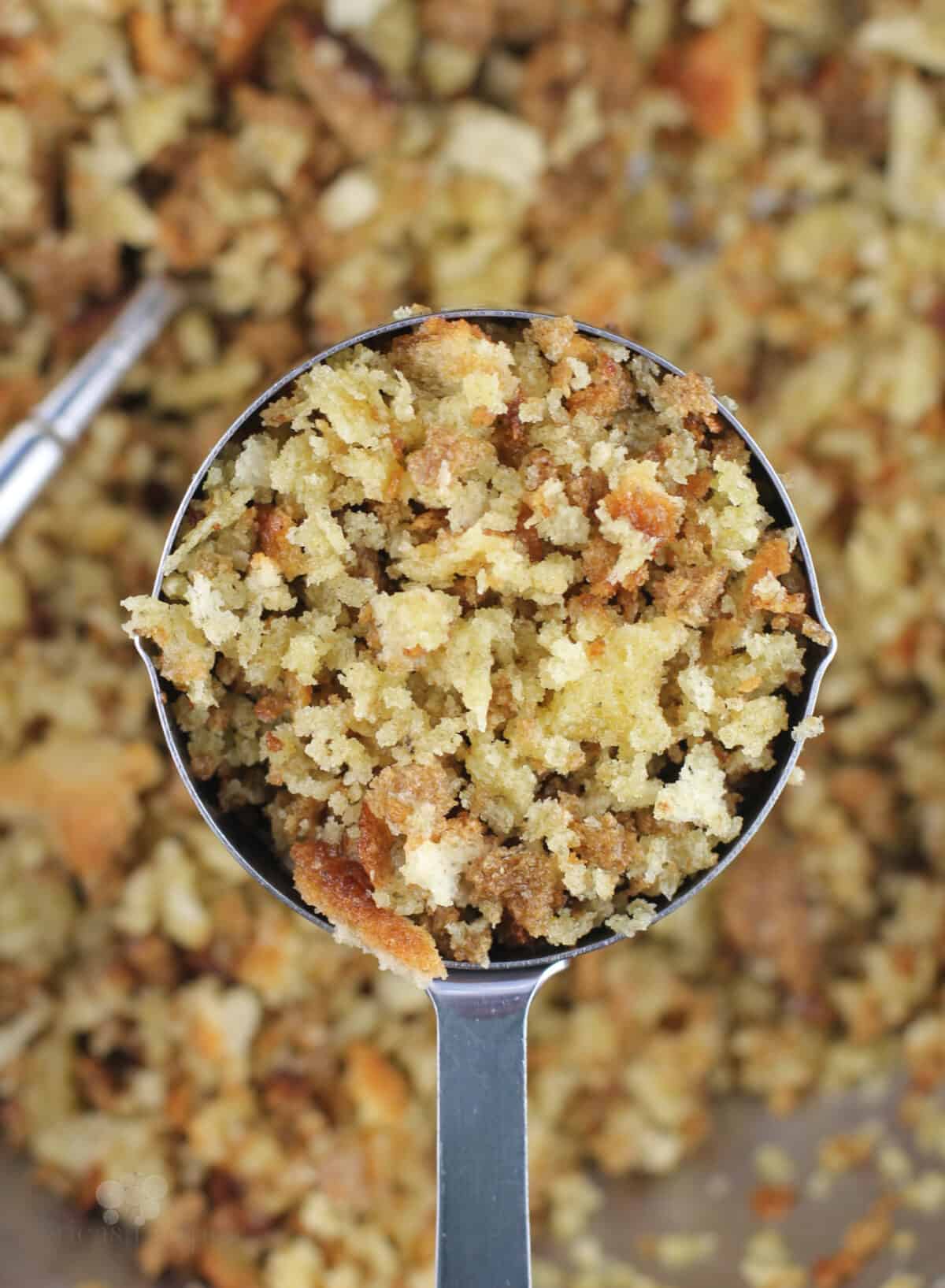 measuring cup with stuffing