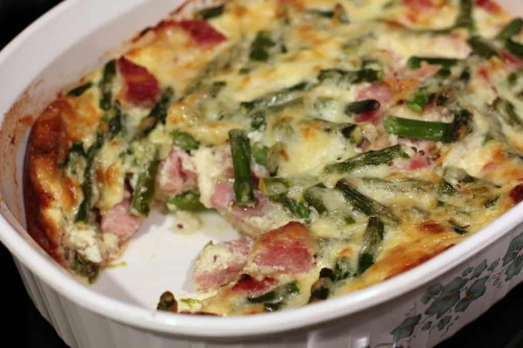 Ham, Asparagus, and White Cheddar Breakfast Strata