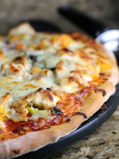 Chicken Gyro Pizza. Mediterranean toppings make for a deliciously inspired pizza. https://wp.me/p4qC4h-2Iw