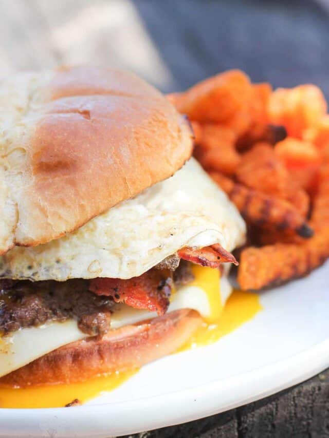 Breakfast Smashed Burger